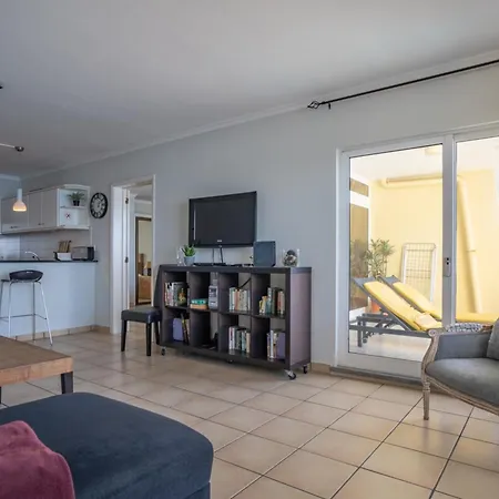 Antony Formosa Apartment *